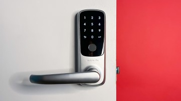Top 5 Best Smart Door Locks for Keyless Entry: A Comprehensive Comparison