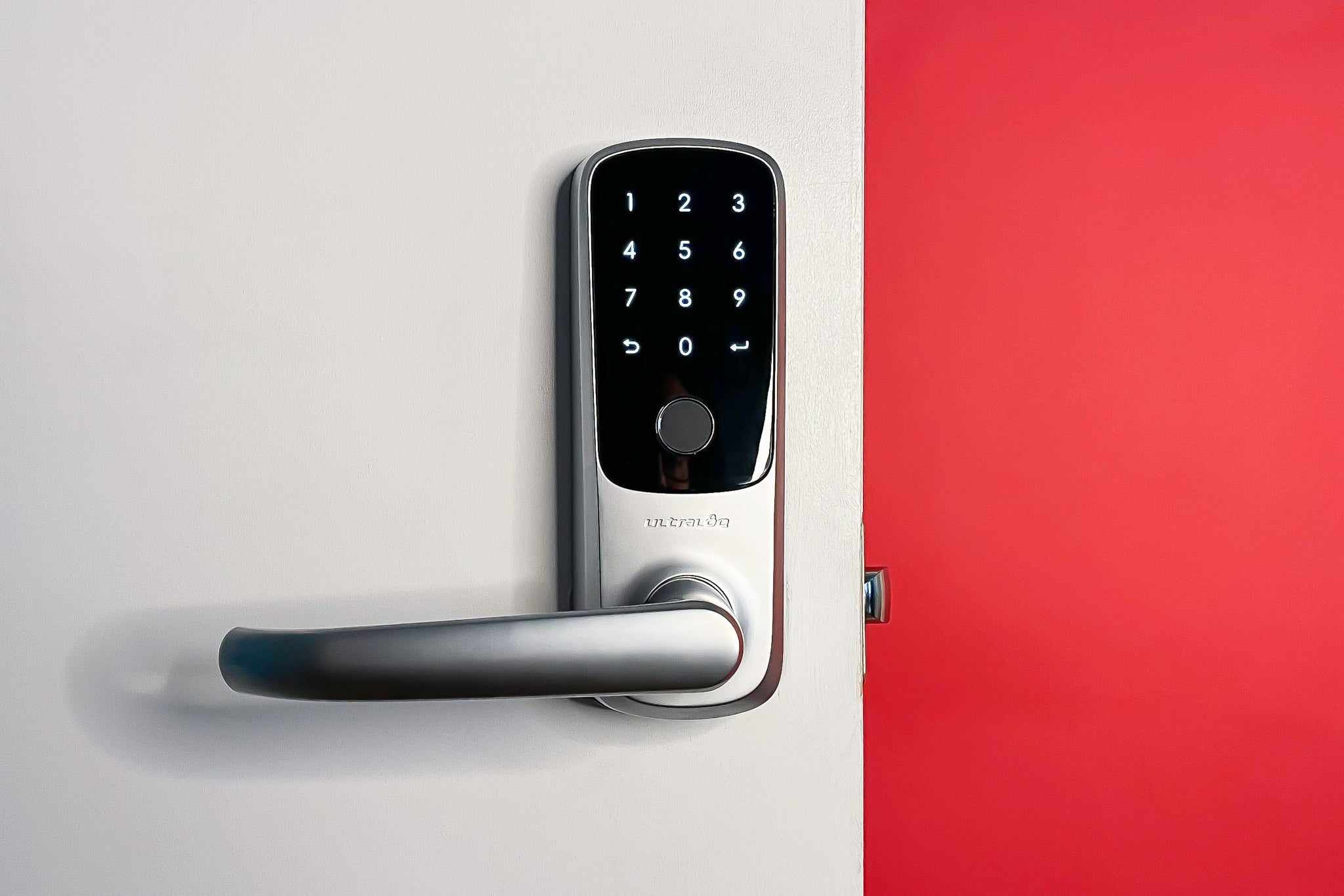 Top 5 Best Smart Door Locks for Keyless Entry: A Comprehensive Comparison